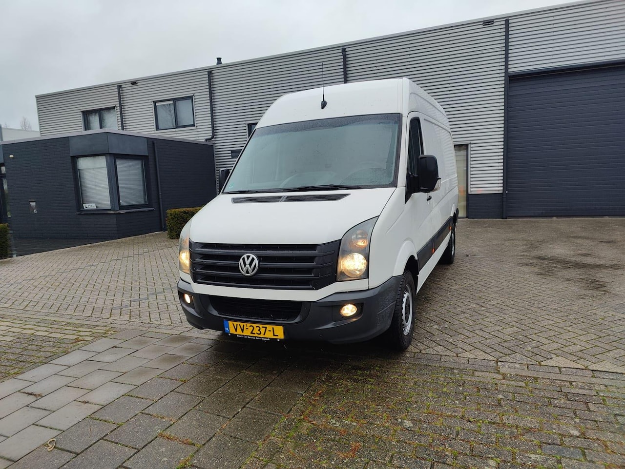 Volkswagen Crafter - 35 2.0 TDI L2H2 Bj 2016 Clima Navi Nette mooi bus - AutoWereld.nl