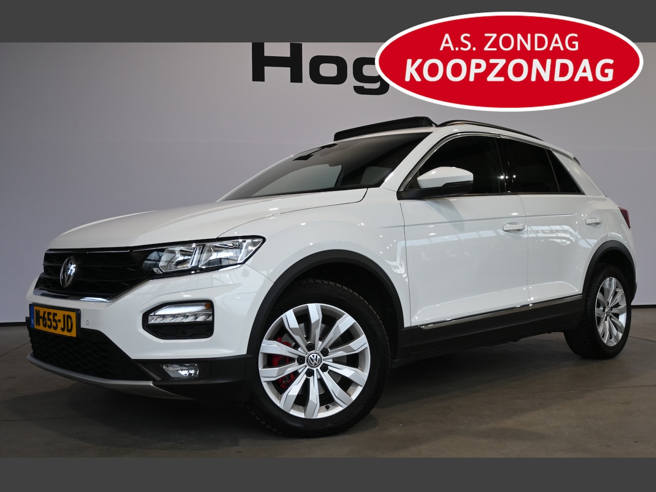 Volkswagen T-Roc - 1.5 TSI Sport Ecc Panoramadak Stoelverwarming Carplay LED Rijklaarprijs Inruil Mogelijk! - AutoWereld.nl