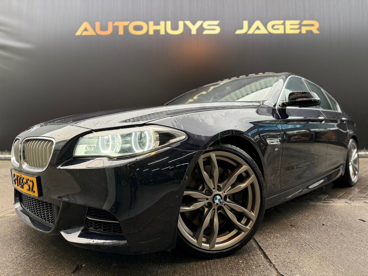 BMW 5-serie - M550xd PANO NL H&U B&O LEDER - AutoWereld.nl