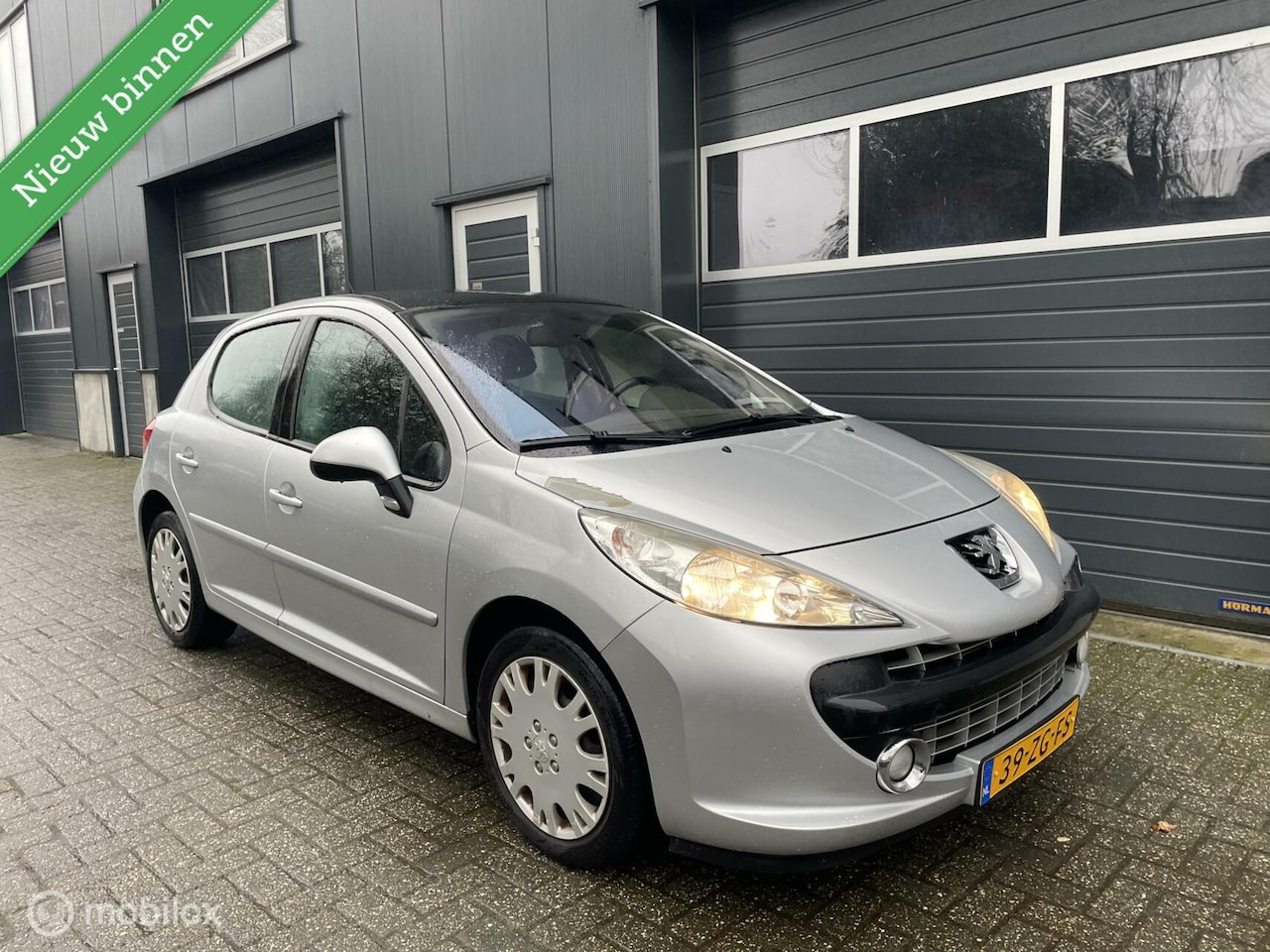 Peugeot 207 - 1.6 VTi AUTOMAAT/APK/NAP - AutoWereld.nl