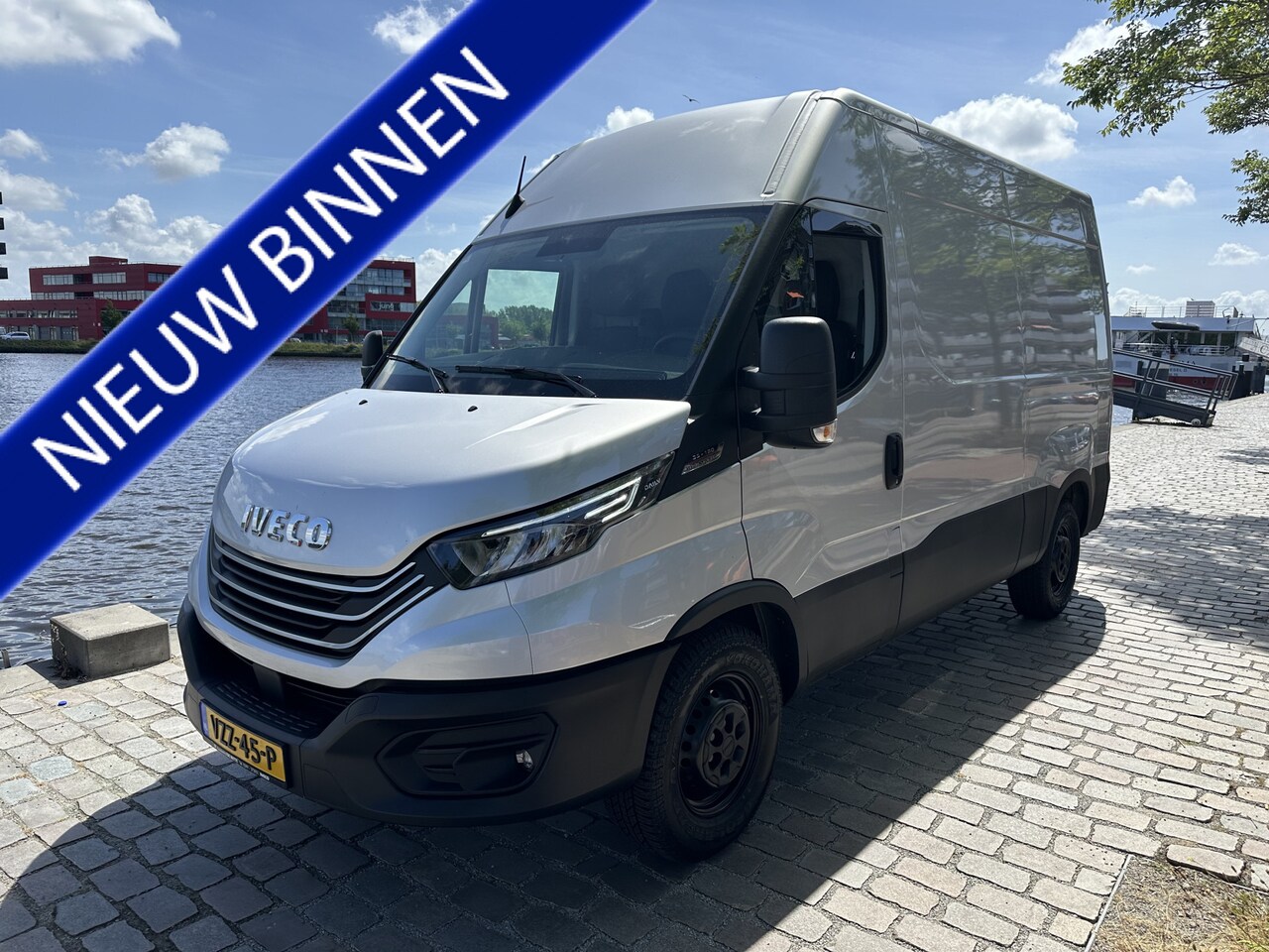 Iveco Daily - 3.0 Heavy Duty Air- pro Automaat Air-pro! auto is nieuw !! autom leer - AutoWereld.nl