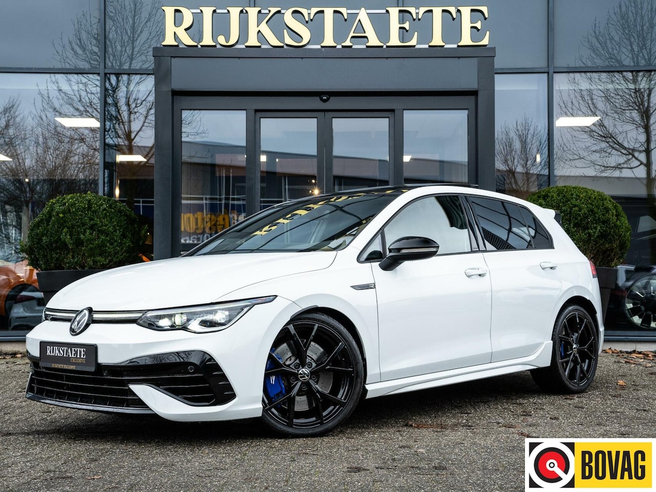 Volkswagen Golf - 2.0 TSI R 4MOTION|PANO|H&K|ACC|AKRAPOVIC|19' - AutoWereld.nl