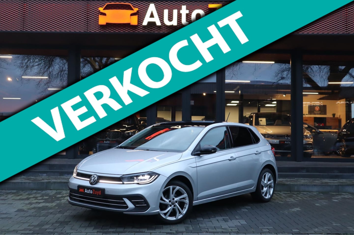 Volkswagen Polo - 1.0 TSI Style / Camera / CarPlay / Navi / Stoel-Verwarming / Velours -Leder - AutoWereld.nl