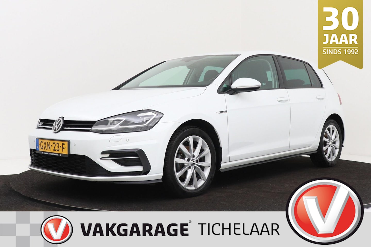 Volkswagen Golf - 1.5 TSI Highline Business R-Line | 150 PK | Navigatie | Adap. Cruise | Stoelverwarming | - AutoWereld.nl