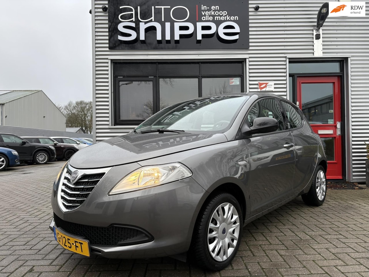 Lancia Y(psilon) - Ypsilon 1.2 Silver -5DRS.-AIRCO-ISOFIX-ELEK. RAMEN VOOR-LEUKE EN NETTE AUTO!-71.246 KM'S! - AutoWereld.nl