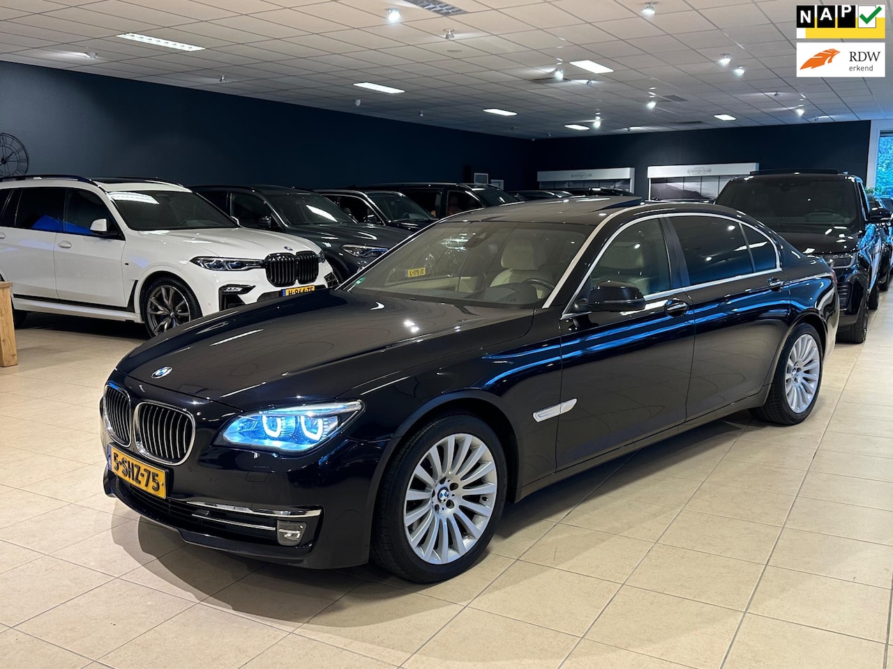 BMW 7-serie - 730Ld High Exe Individual 1eig. HUD ACC VOL - AutoWereld.nl