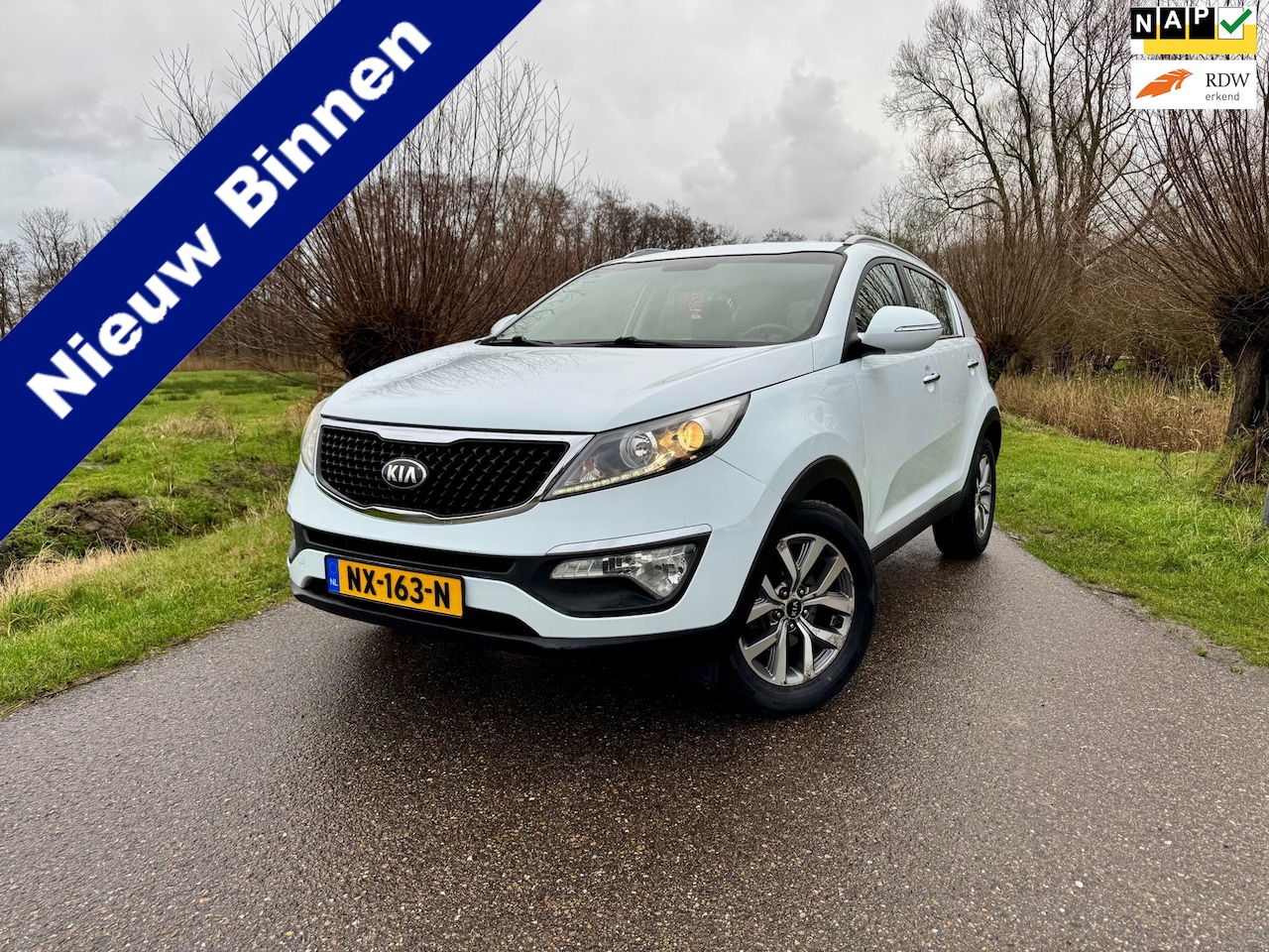 Kia Sportage - 1.7 CRDI BusinessLine / Navigatie / Climate Control / Stoelverwarming voor + achter / Crui - AutoWereld.nl