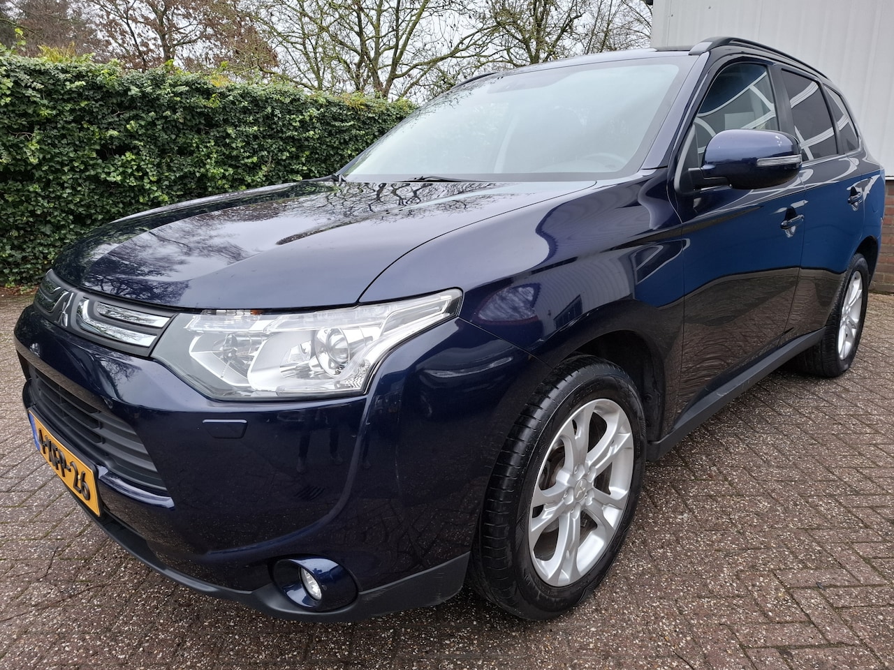 Mitsubishi Outlander - 2.0 Intense+ CLIMAT/CRUISE/NAVI/TREKHAAK/7-PERSOONS 150PK - AutoWereld.nl