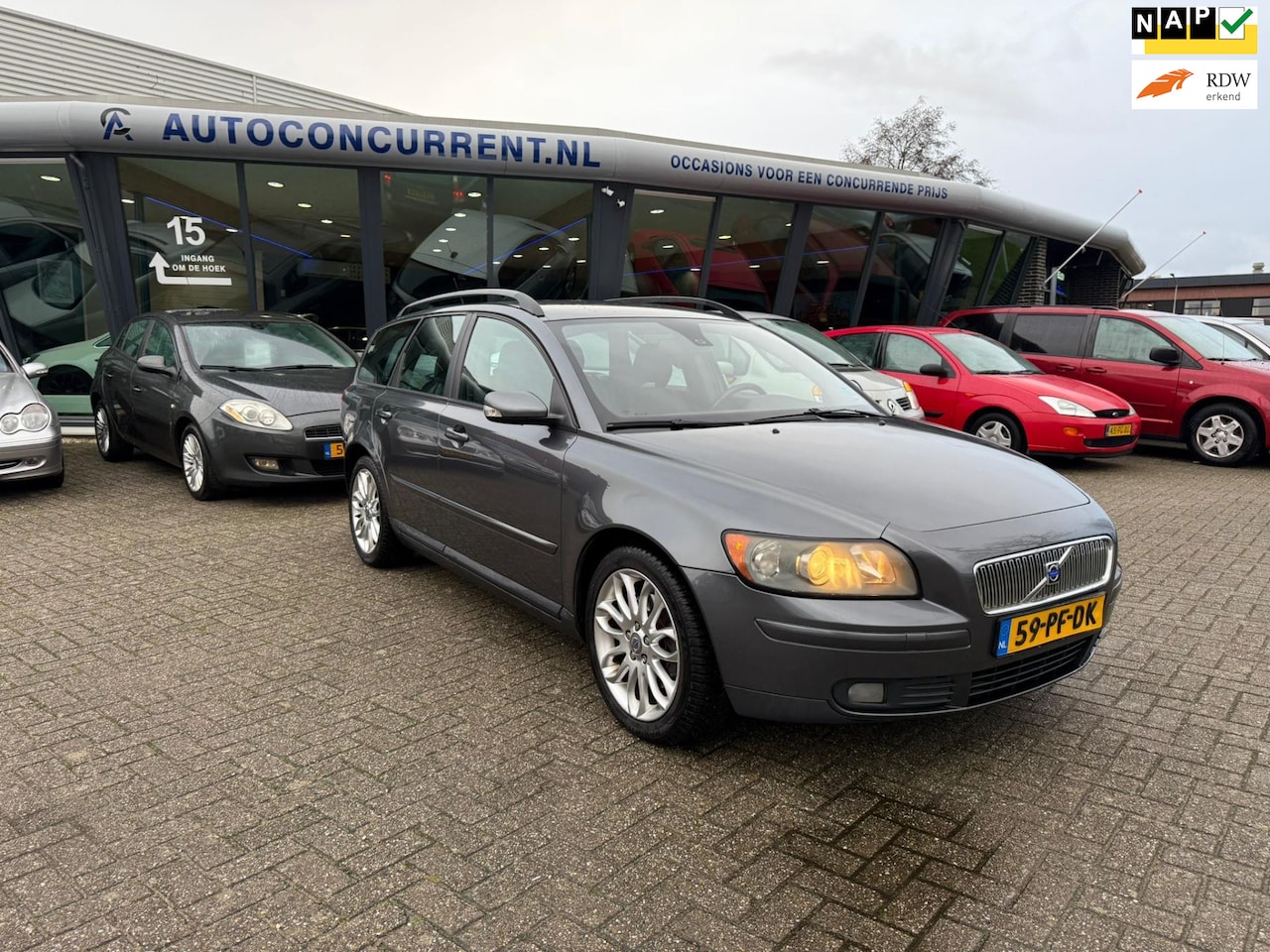 Volvo V50 - 2.4 Elite 2.4 Elite, Groot onderhoud gehad, Youngtimer Inruil mogelijk. - AutoWereld.nl