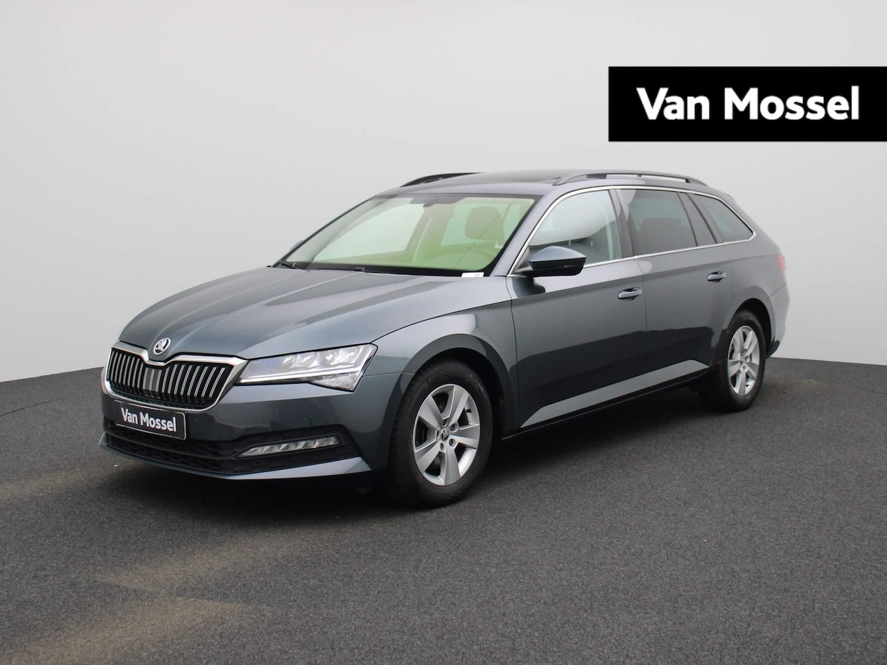 Skoda Superb Combi - 1.6 TDI Ambition Business | Leder Interieur | Navigatie | Schuifdak | Climate-Control | St - AutoWereld.nl