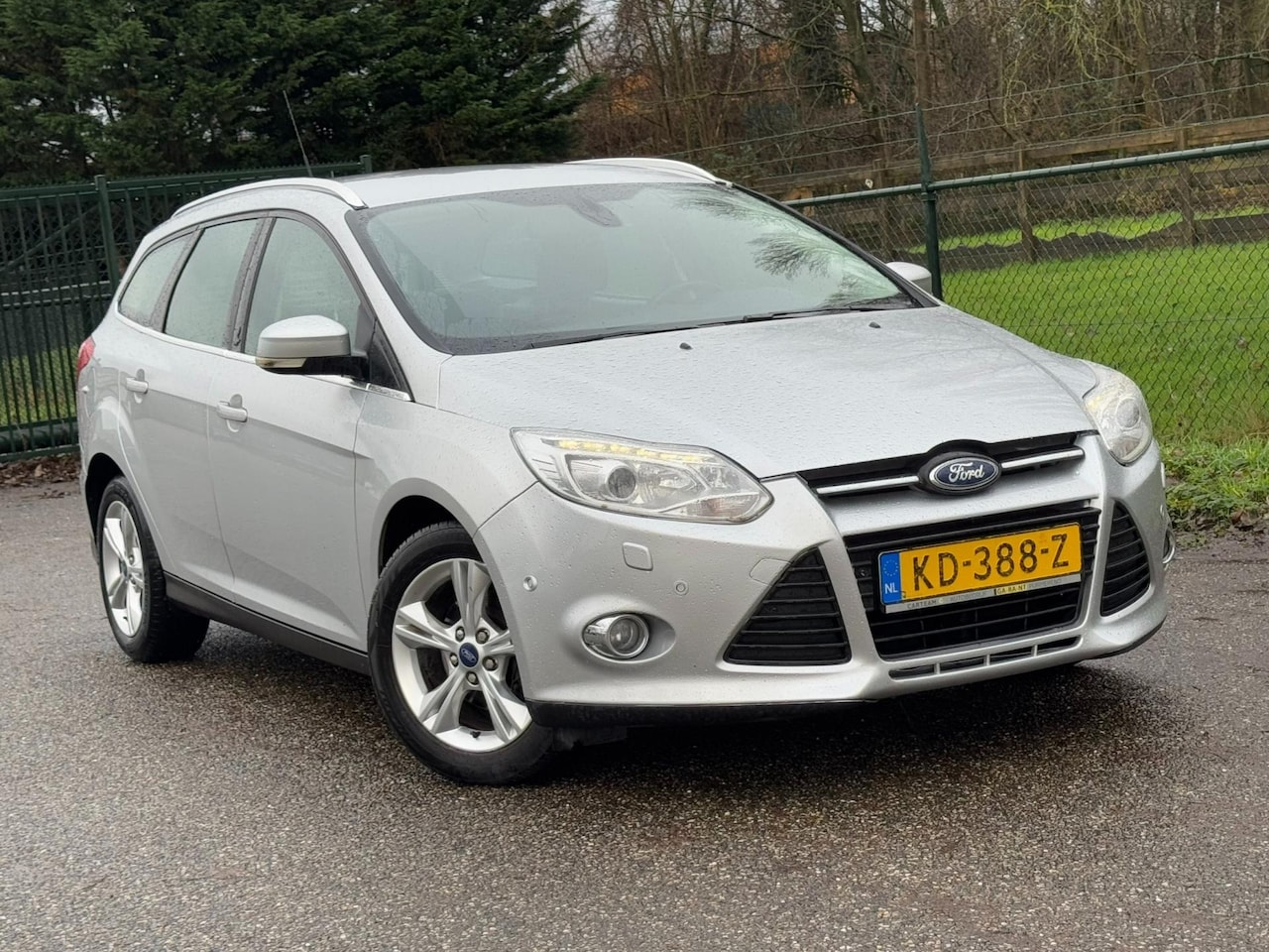 Ford Focus Wagon - 1.0 EcoBoost Titanium /Xenon/Stoelverwarming/NW Apk/ - AutoWereld.nl