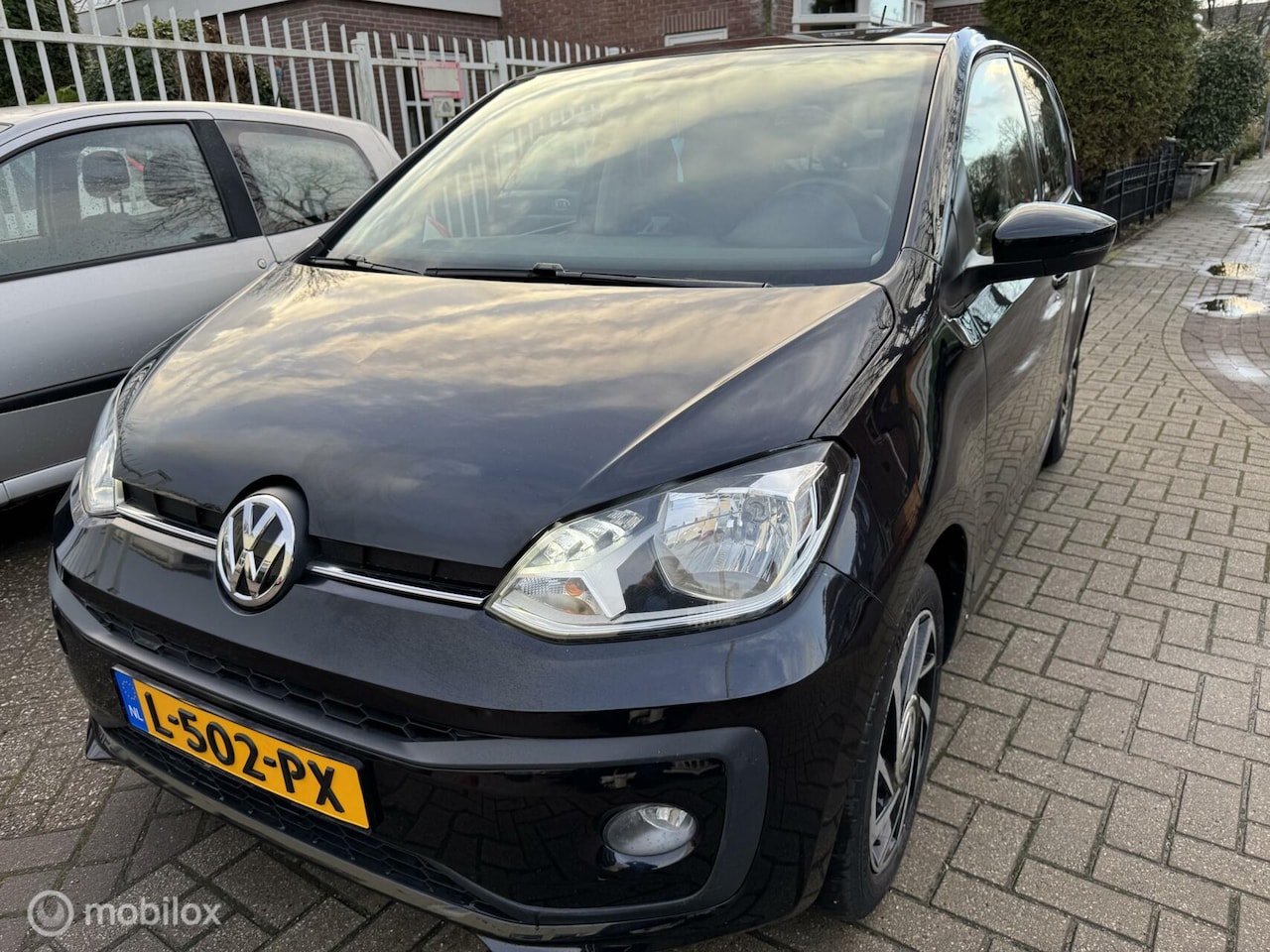 Volkswagen Up! - 1.0 BMT up! beats 1.0 BMT up! beats - AutoWereld.nl