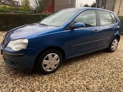 Volkswagen Polo - 1.4-16V Optive