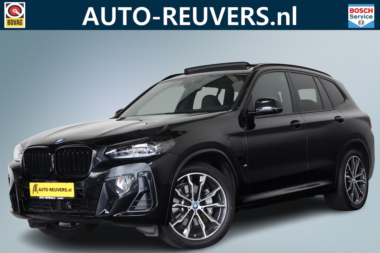 BMW X3 - xDrive30e M-Sport / Opendak / Pilotassist / HUD / HarmanKardon - AutoWereld.nl