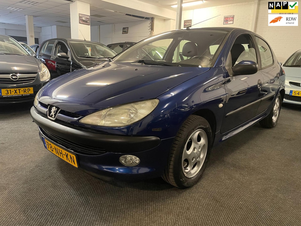 Peugeot 206 - 1.6-16V Gentry Premium/Airco/Trekhaak/Apk nw - AutoWereld.nl