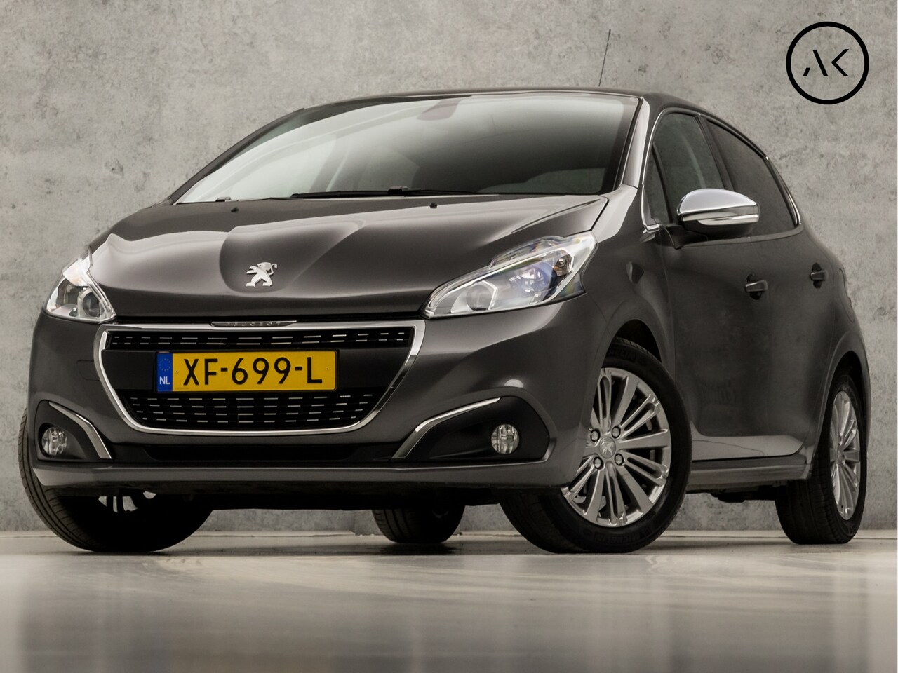 Peugeot 208 - 1.2 PureTech Active Sport Automaat (APPLE CARPLAY, NAVIGATIE, NAP, CAMERA, CLIMATE, SPORTS - AutoWereld.nl