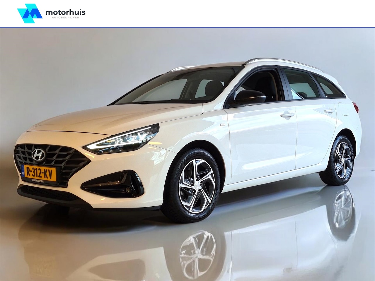 Hyundai i30 Wagon - 1.0 T-GDI 48V 120pk Comfort Smart NAVI CAMERA LED PDC - AutoWereld.nl