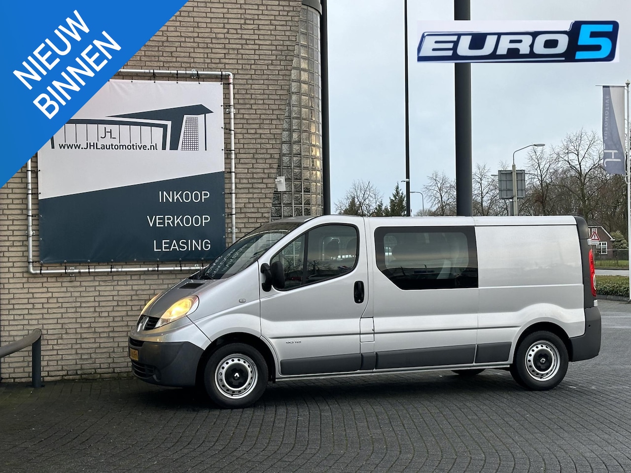 Renault Trafic - 2.0 dCi T29 L2H1 DC*A/C*CRUISE*HAAK* - AutoWereld.nl