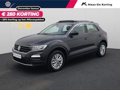 Volkswagen T-Roc - 1.5TSI/150PK Style · Panoramadak · Trekhaak · Parkeersensoren