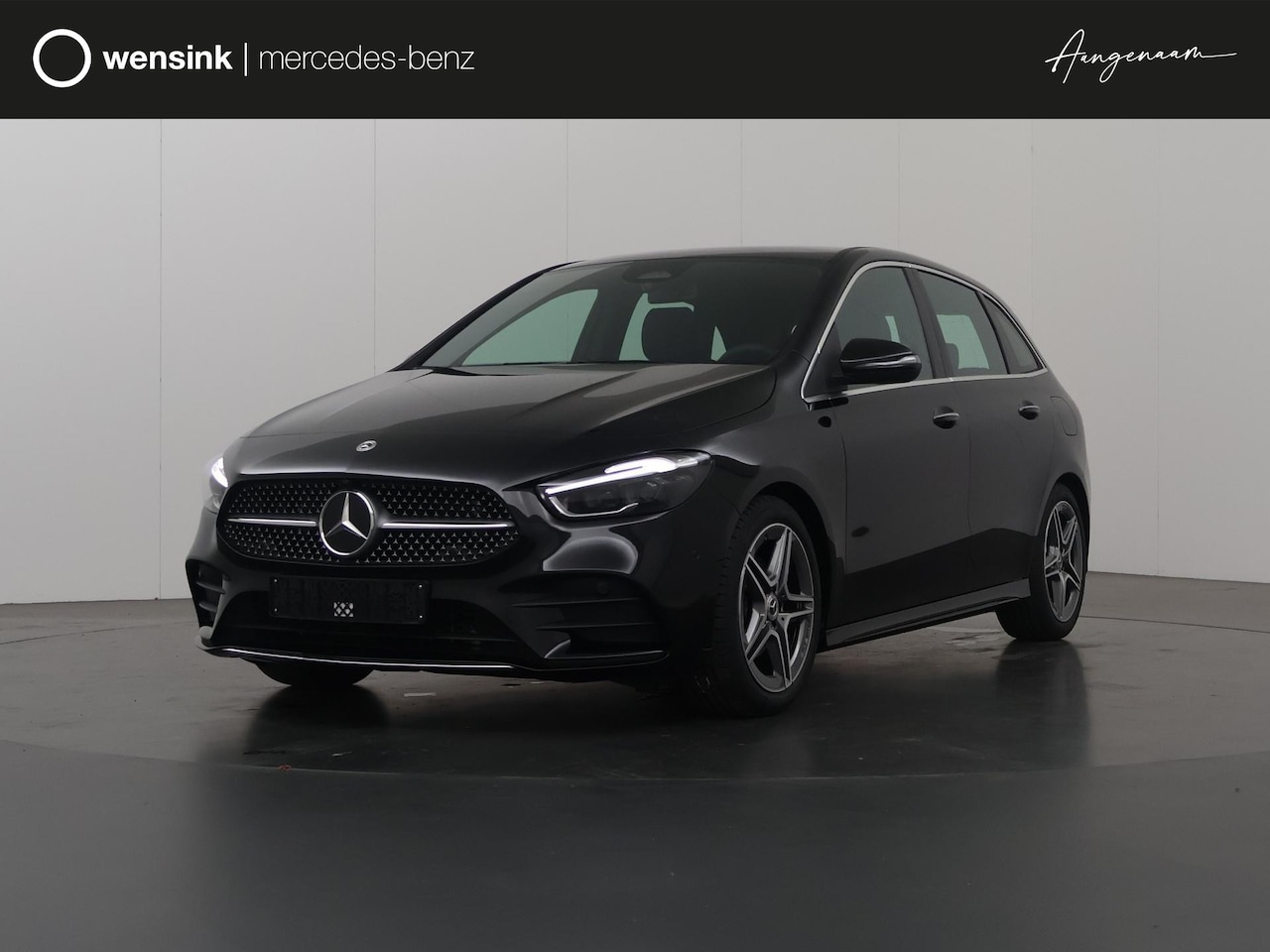 Mercedes-Benz B-klasse - 180 Star Edition AMG Line Trekhaak | Panoramadak| Stuurverwarming | Sfeerverlichting - AutoWereld.nl