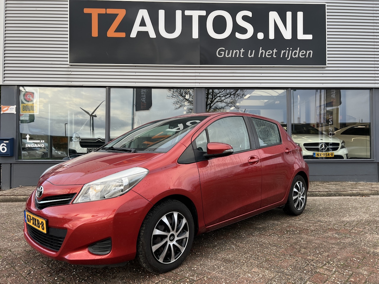 Toyota Yaris - 1.3 VVT-i Aspiration 1.3 VVT-i Aspiration - AutoWereld.nl