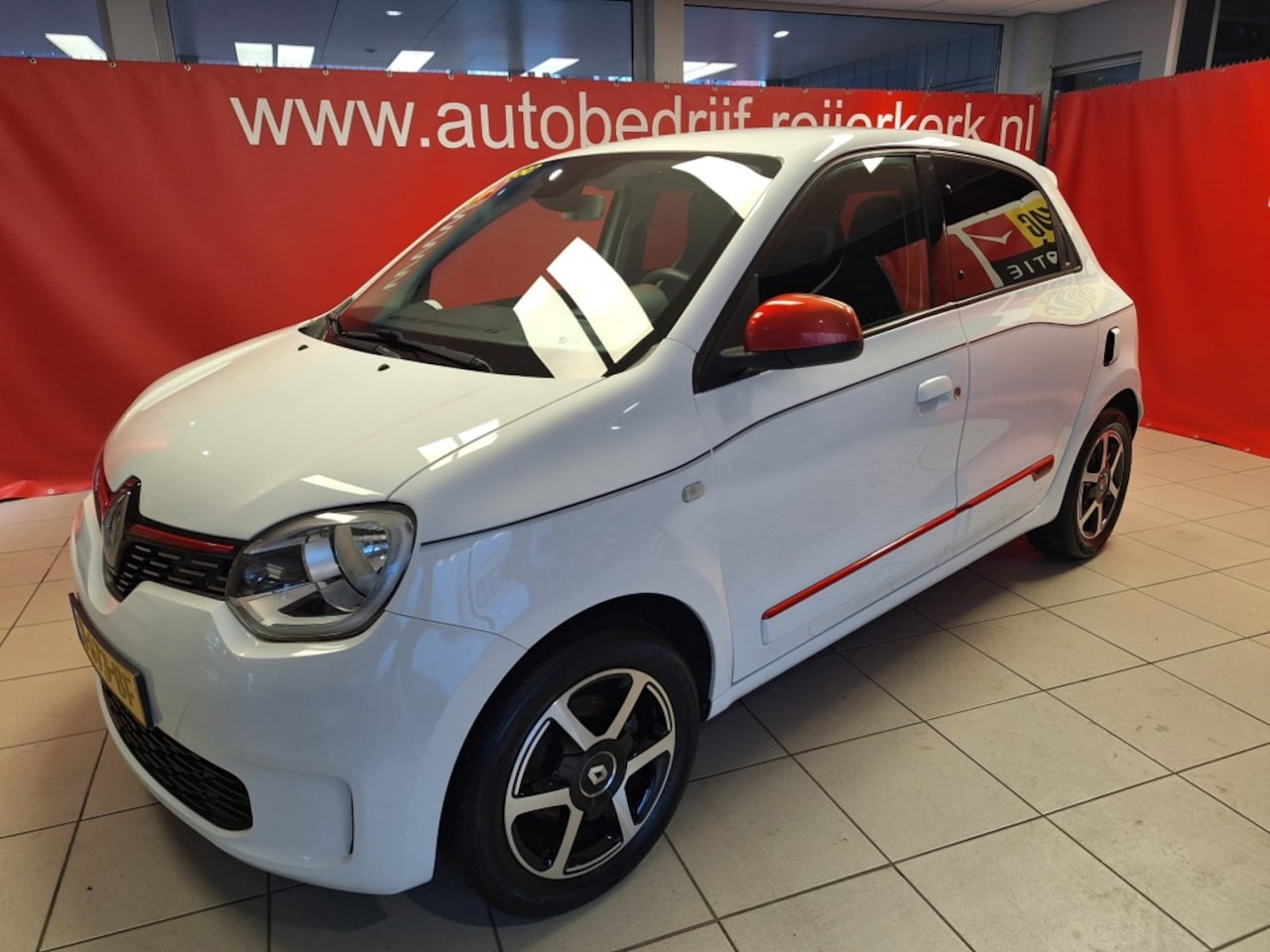 Renault Twingo - 1.0 SCe Intens 1.0 SCe Intens, LM velgen, Apple Carplay - AutoWereld.nl