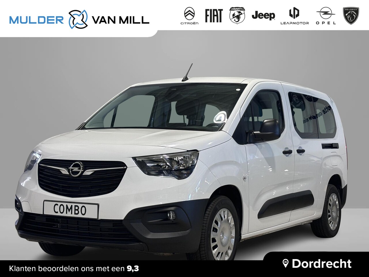 Opel Combo-e Life - L2 Edition 50 kWh |NAVI | Parkeersensoren achter | Comfortstoel | Neerklapbare passagierss - AutoWereld.nl