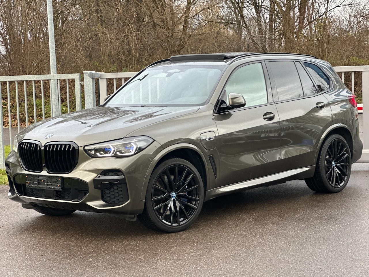 BMW X5 - XDrive45e M-Sport 394Pk Dravit Grijs Pano M-Seats HUD Swarovski - AutoWereld.nl