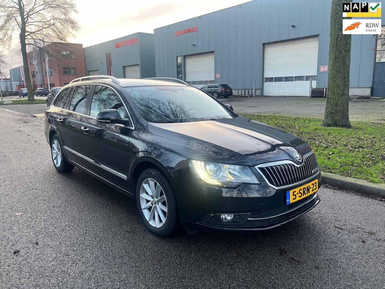 Skoda Superb Combi - 1.6 TDI Sprint Pro HAGEL NIUWE KOPPLINGSET - AutoWereld.nl