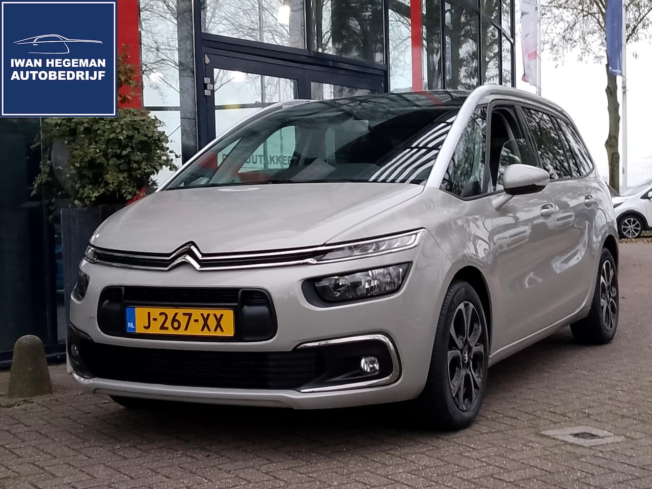 Citroën Grand C4 SpaceTourer - 7 persoons | Pano-voorruit | Trekhaak | Navi | ECC | PDC | Cruise Control | LM Velgen - AutoWereld.nl