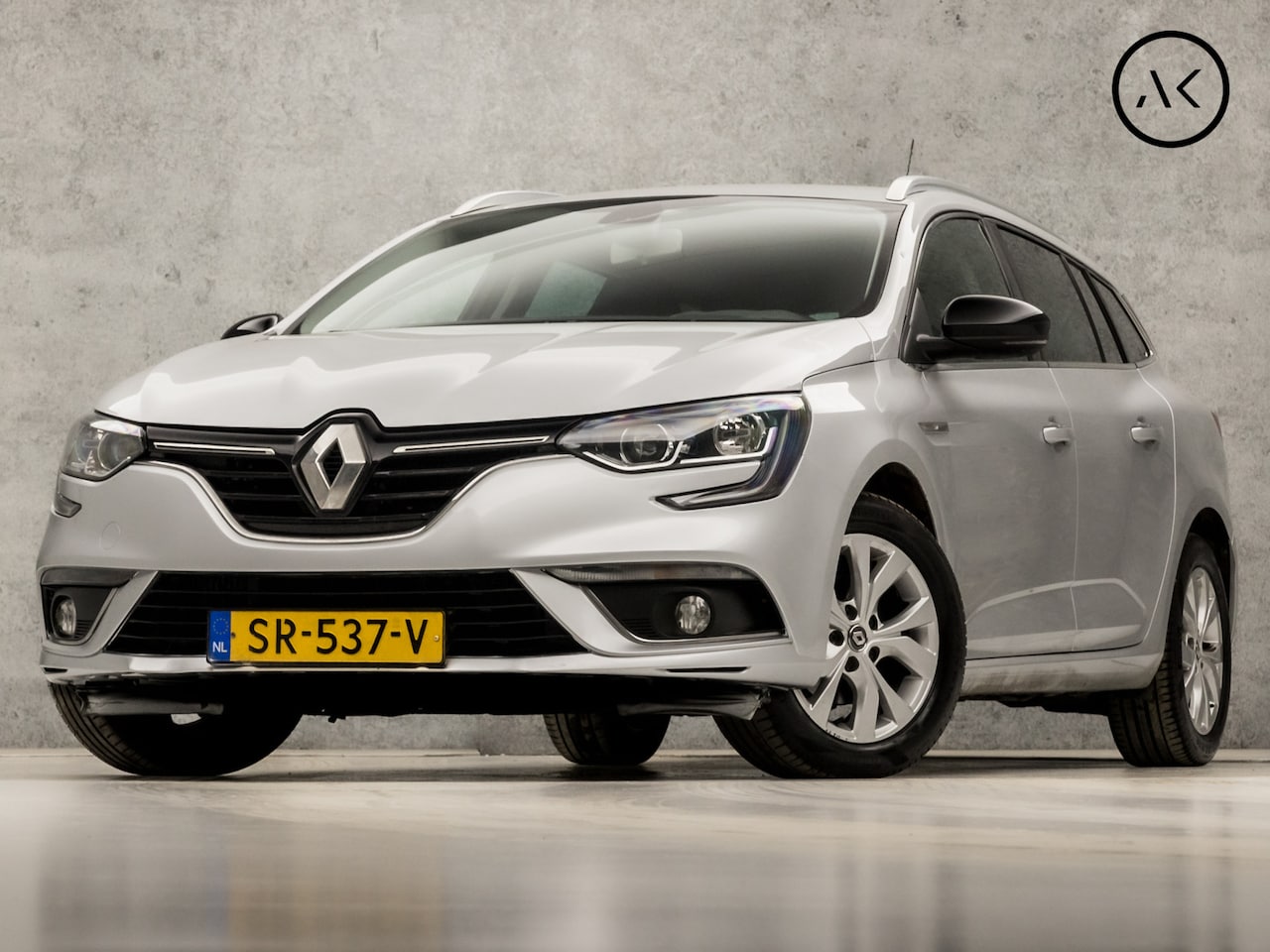 Renault Mégane Estate - 1.3 TCe Limited (APPLE CARPLAY, NAVIGATIE, DIGITAL COCKPIT, GETINT GLAS, SPORTSTOELEN, CRU - AutoWereld.nl