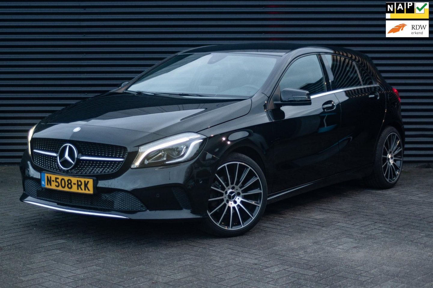 Mercedes-Benz A-klasse - 180 | Urban | LED | Apple carplay | Navi | - AutoWereld.nl