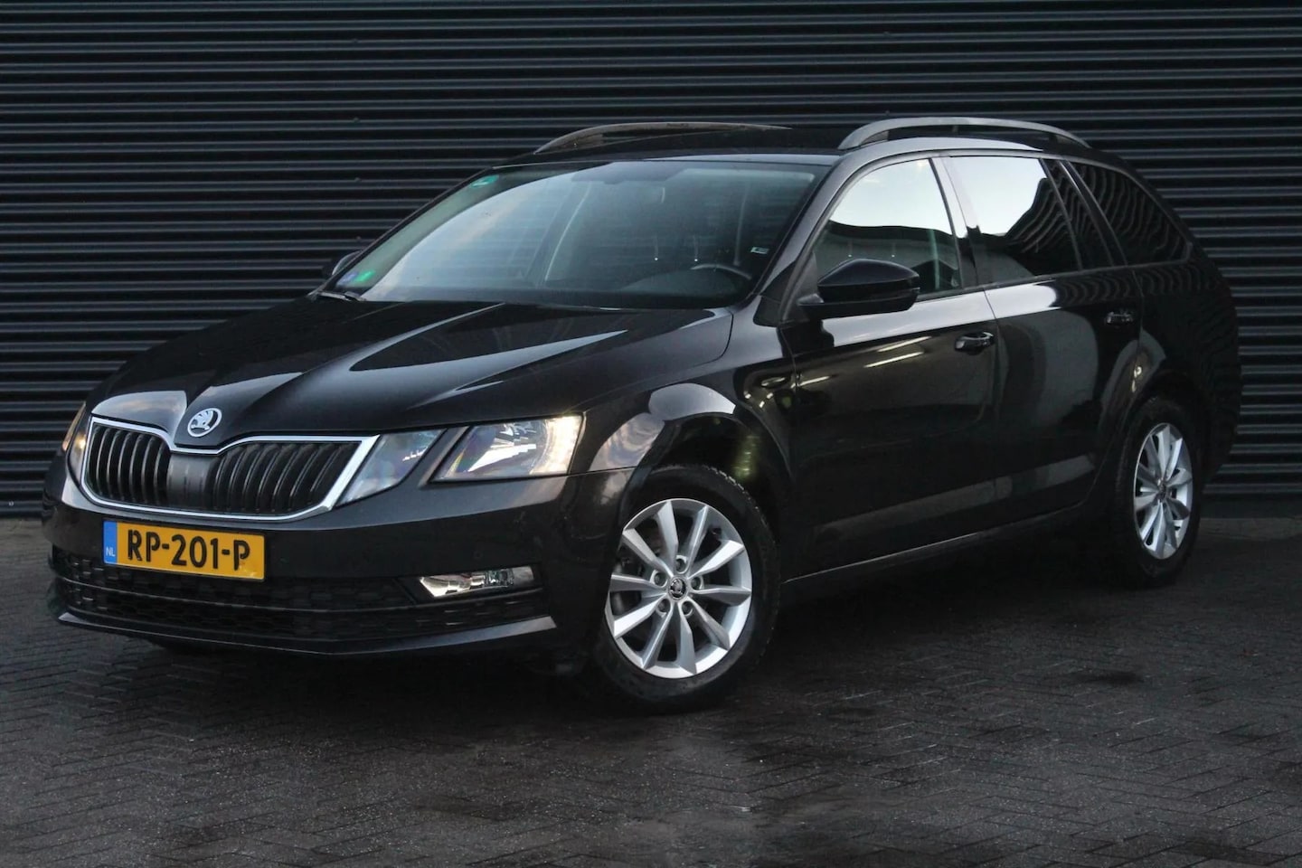 Skoda Octavia - 1.4 TSI 150 pk Style Business | DSG | Trekhaak | Apple carplay | Navi Pro | - AutoWereld.nl