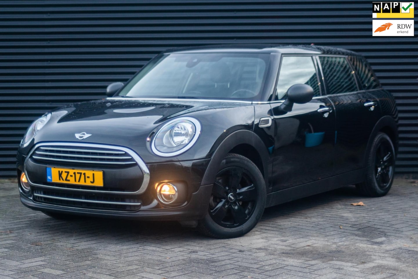 MINI Clubman - 1.5 One Salt Business | Navi | Cruise | Clima | - AutoWereld.nl