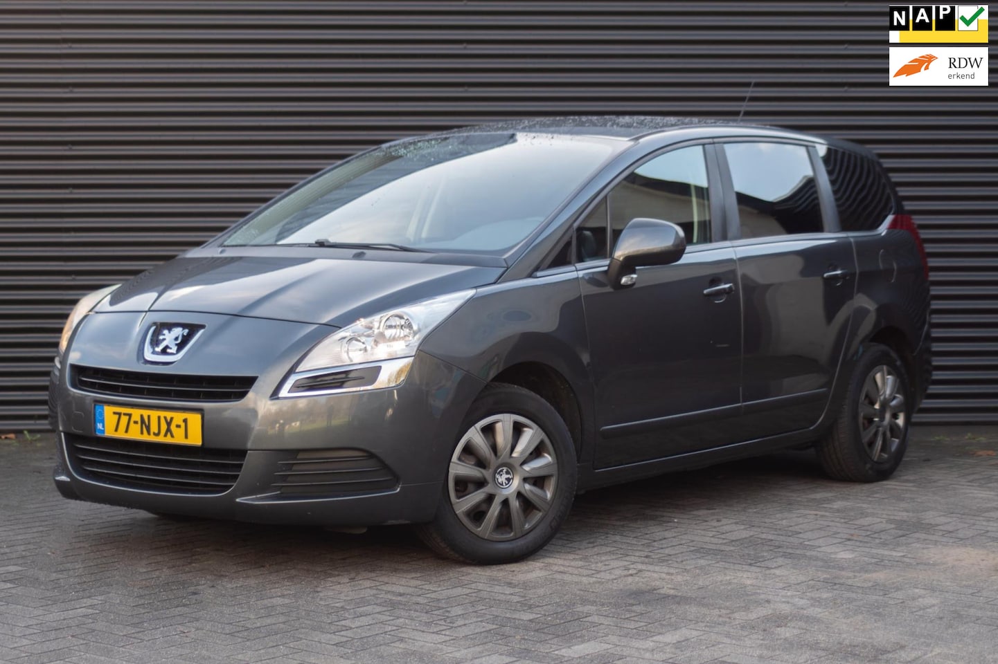 Peugeot 5008 - 1.6 VTi SR 7 persoons | Airco | Trekhaak | Cruise | - AutoWereld.nl