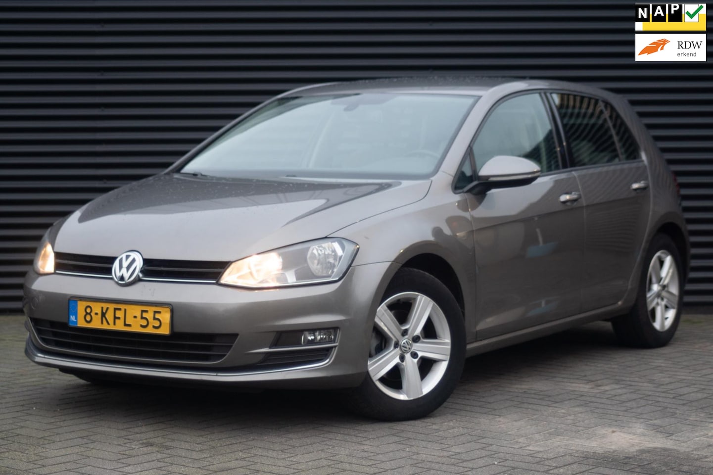 Volkswagen Golf - 1.4 TSI Highline | DSG | Navi | PDC | - AutoWereld.nl