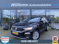 Volkswagen T-Roc - 1.0 TSI Style Executieve App Connect, Adaptive Cruise Control &Trekhaak