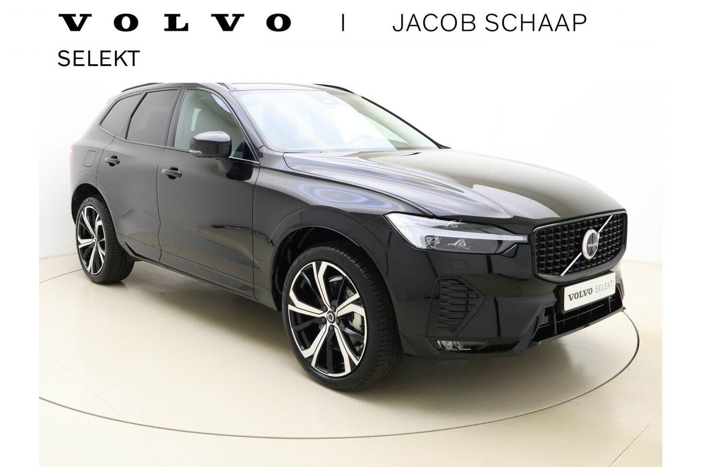 Volvo XC60 - B4 Plus Dark / 360 Camera / H&K Audio / Panoramadak / Adapt. Cruise / Elektr. Stoelen - AutoWereld.nl