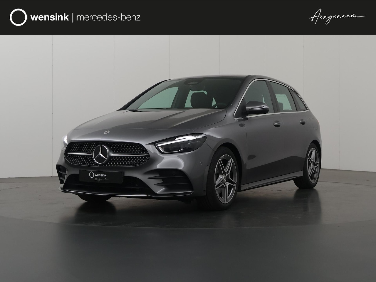 Mercedes-Benz B-klasse - 180 Star Edition AMG Line | Winterpakket | Panoramadak | Trekhaak - AutoWereld.nl