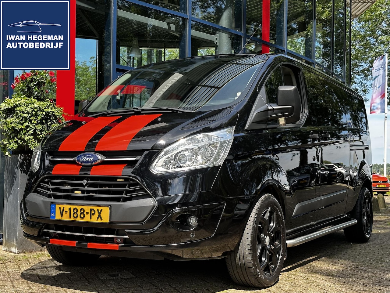 Ford Transit Custom - 290 2.0 TDCI L2H1 Trend | Airco | PDC+ Camera | DAB | 18 inch | Navi - AutoWereld.nl