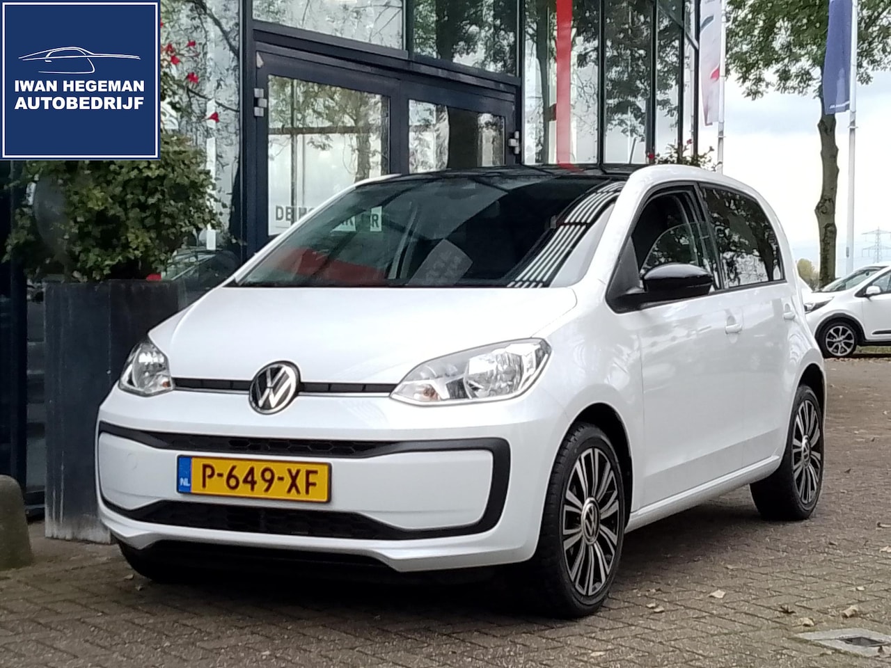 Volkswagen Up! - 1.0 | Airco | Telefoon | Licht metalen velgen - AutoWereld.nl