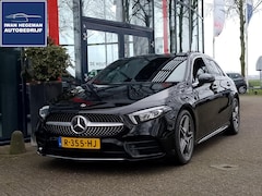 Mercedes-Benz A-klasse - 200 Premium AMG Styling AUTOMAAT | Navi | Sfeerverlichting | ECC | PDC + Camera | LM Velge