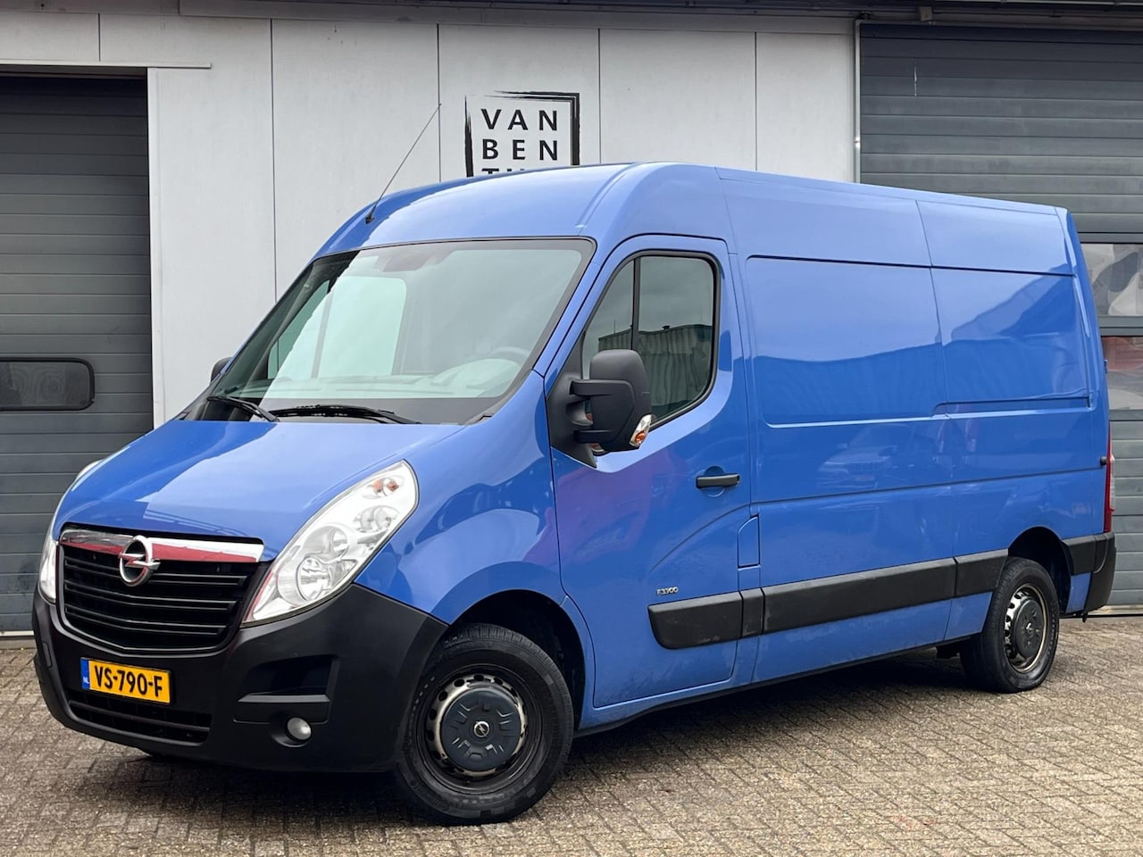 Opel Movano - 2.3 CDTI 136pk L2H2 Navi Clima 3-pers. MARGE - AutoWereld.nl