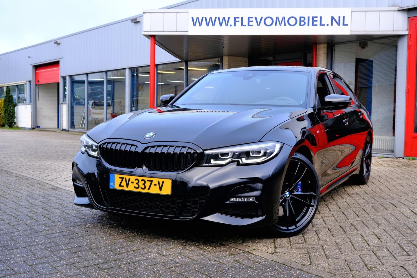 BMW 3-serie - 330i High 259pk M Sport Aut. Leder|Sportstoelen|LMV|Navi - AutoWereld.nl