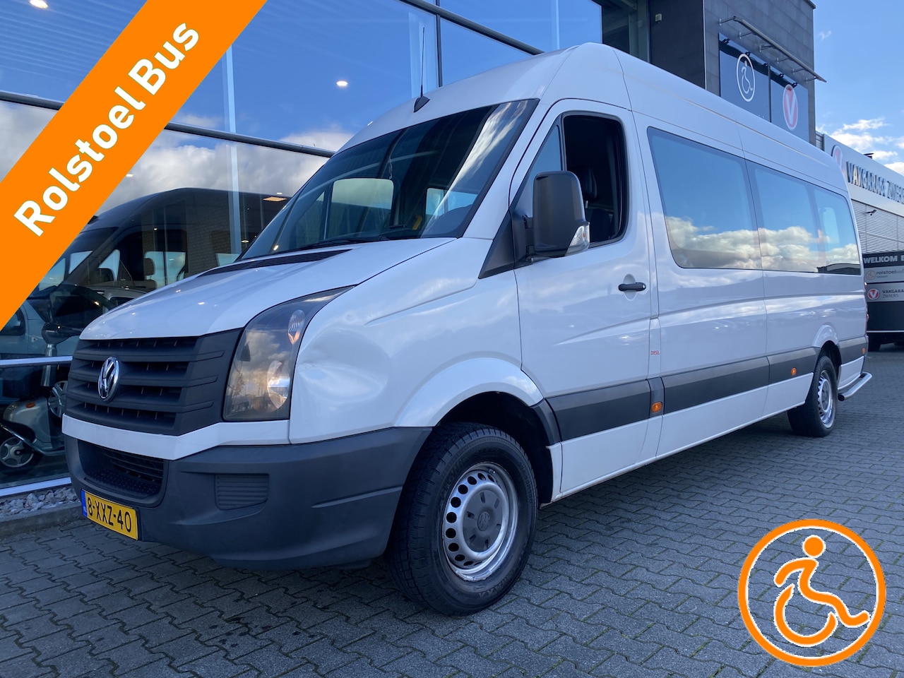 Volkswagen Crafter - Rolstoelbus / Personenbus 35 2.0 TDI L3H2 BM (Extra lange rolstoelbus met 6 rolstoelplaats - AutoWereld.nl