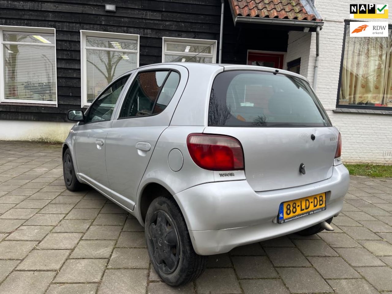 Toyota Yaris - 1.3 VVT-i Sol | Automaat | Airco - AutoWereld.nl