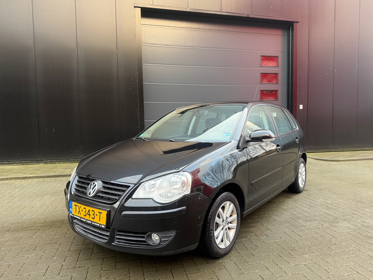 Volkswagen Polo - 1.4-16V Comfortline 5-DRS Nieuwe APK - AutoWereld.nl