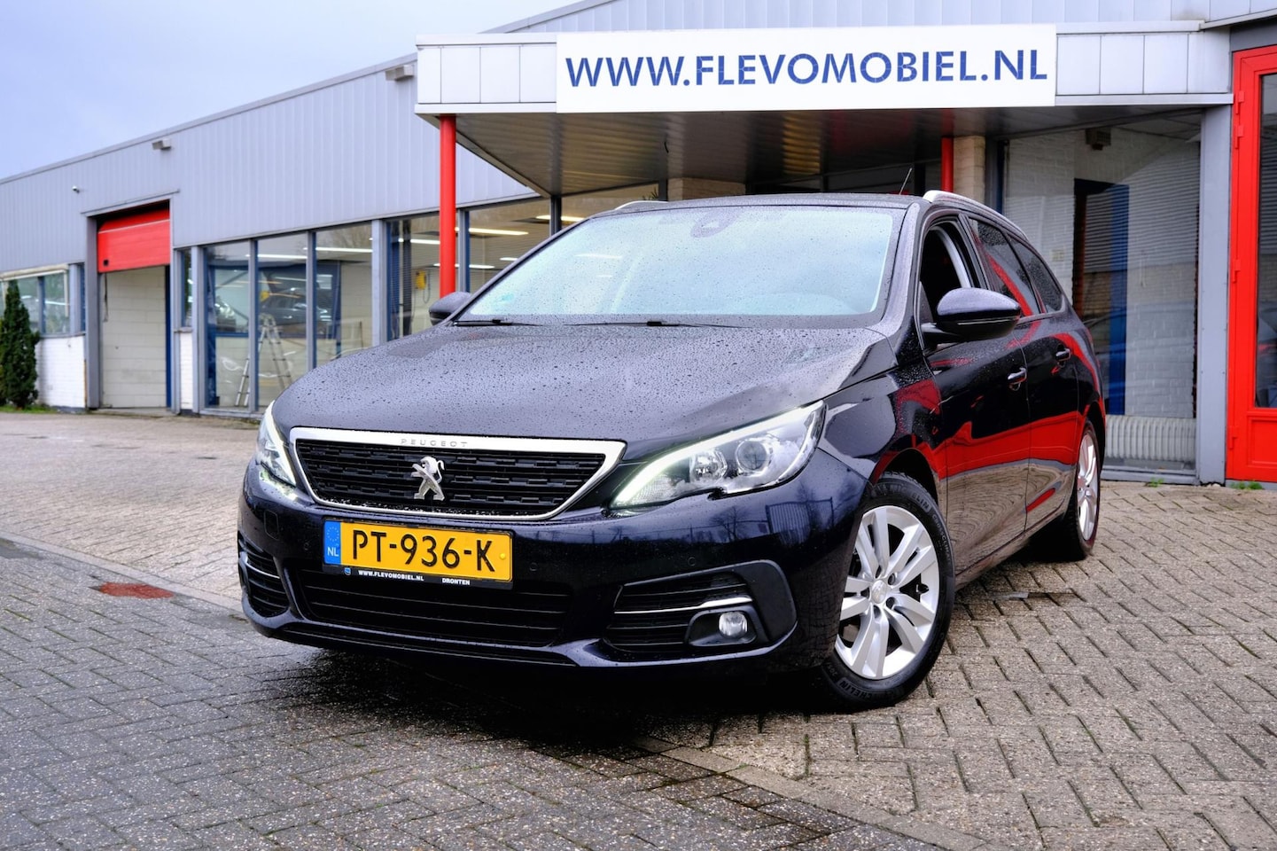 Peugeot 308 SW - 1.6 BlueHDI Executive Pano|Navi|Clima|PDC|LMV - AutoWereld.nl