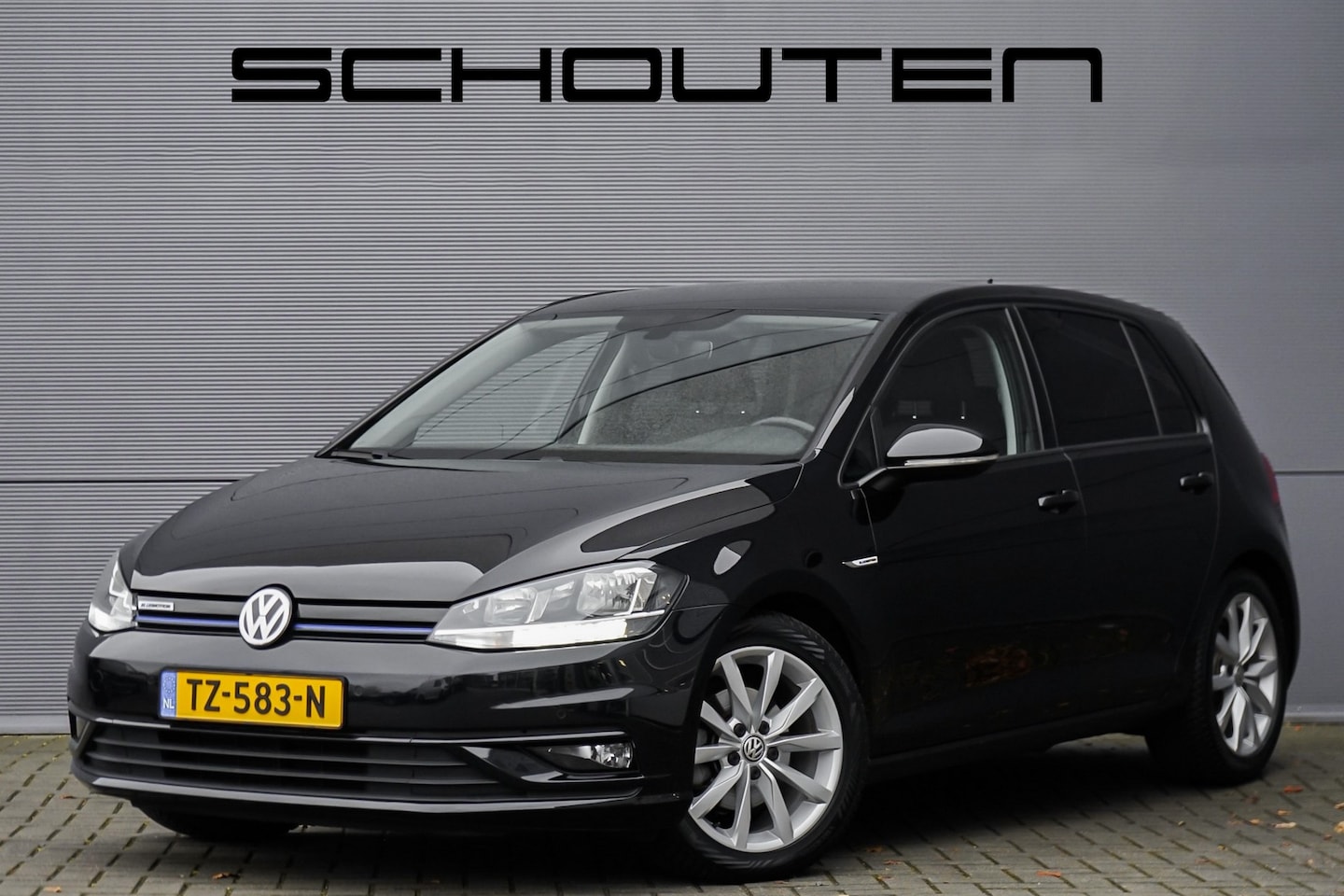 Volkswagen Golf - 1.5 TSI Highline Navi ACC Carplay Cruise Sfeerverlichting - AutoWereld.nl