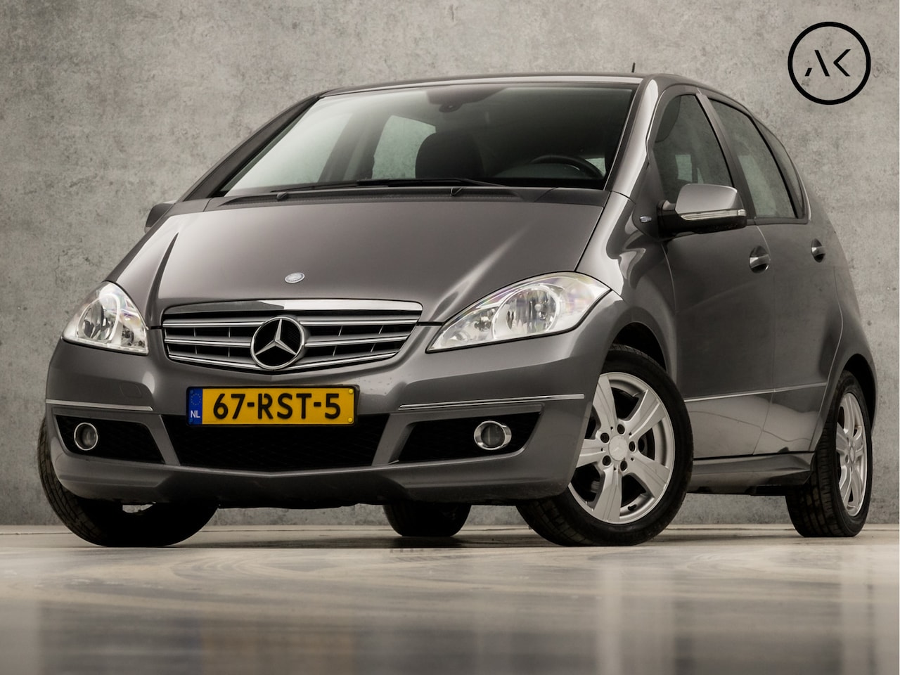 Mercedes-Benz A-klasse - 160 BlueEFFICIENCY Sport (AIRCO, LEDER, BLUETOOTH, LM VELGEN, SPORTSTOELEN, ELEK PAKKET, N - AutoWereld.nl